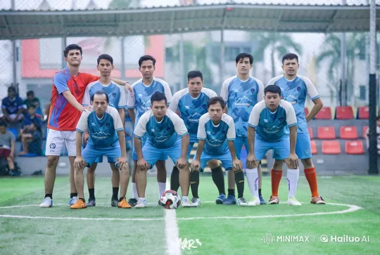 Soccer Players Perform Kungfu in Dramatic Indoor Display – AI Generated Video | Hailuo AI