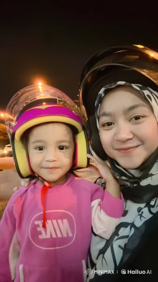 Child in Pink Nike Hoodie Performs Silat with Tender Moments – AI Generated Video | Hailuo AI