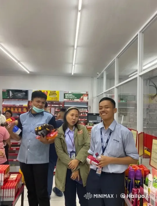Convenience Store Employees' Playful Snack Fight – AI Generated Video | Hailuo AI