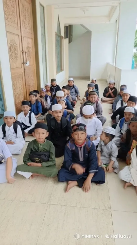 Young Boys Practice Kungfu in Traditional Attire – AI Generated Video | Hailuo AI