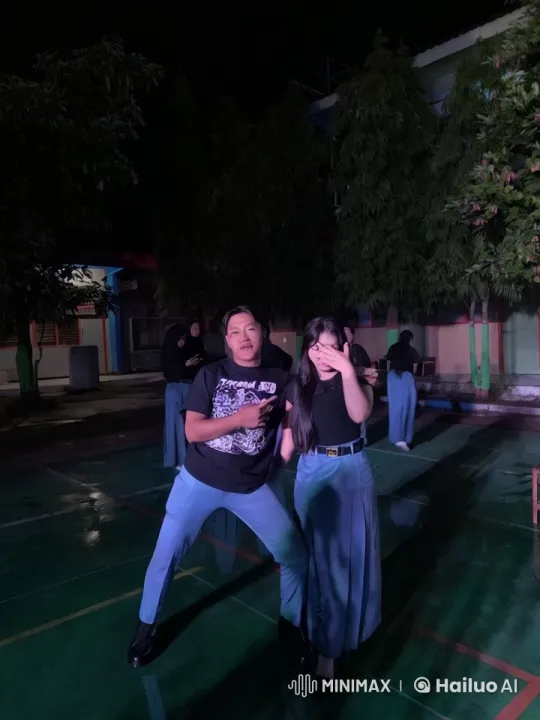 Nighttime Martial Arts Display in Outdoor Setting – AI Generated Video | Hailuo AI