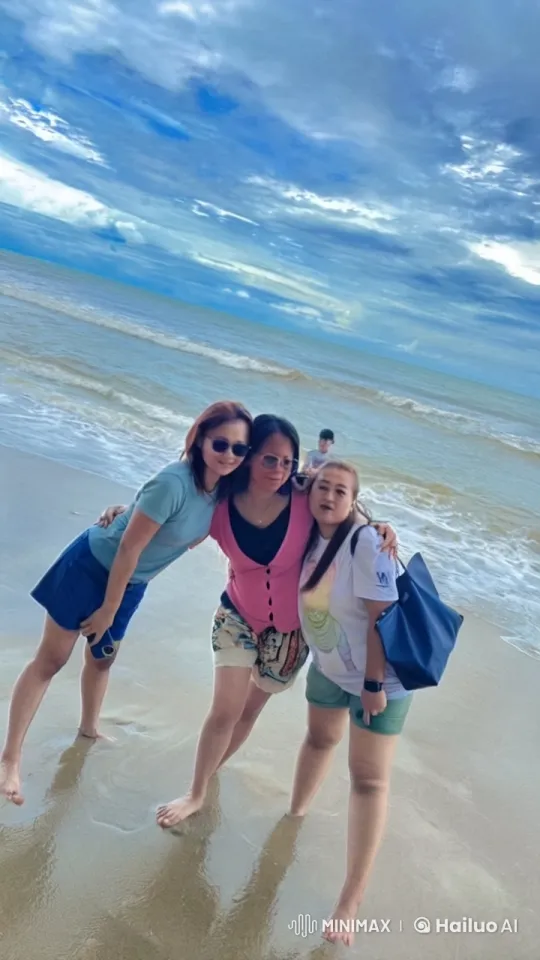 Beach Kungfu Display by Three Friends – AI Generated Video | Hailuo AI