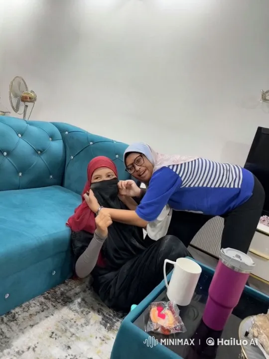 Two Women Playfully Practicing Kung Fu in Living Room – AI Generated Video | Hailuo AI