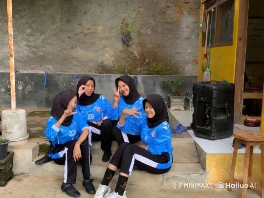 Four Young Women Perform Dynamic Kungfu on Steps – AI Generated Video | Hailuo AI