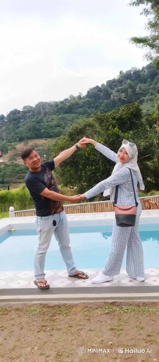 Poolside Kung Fu Fight with Scenic Backdrop – AI Generated Video | Hailuo AI
