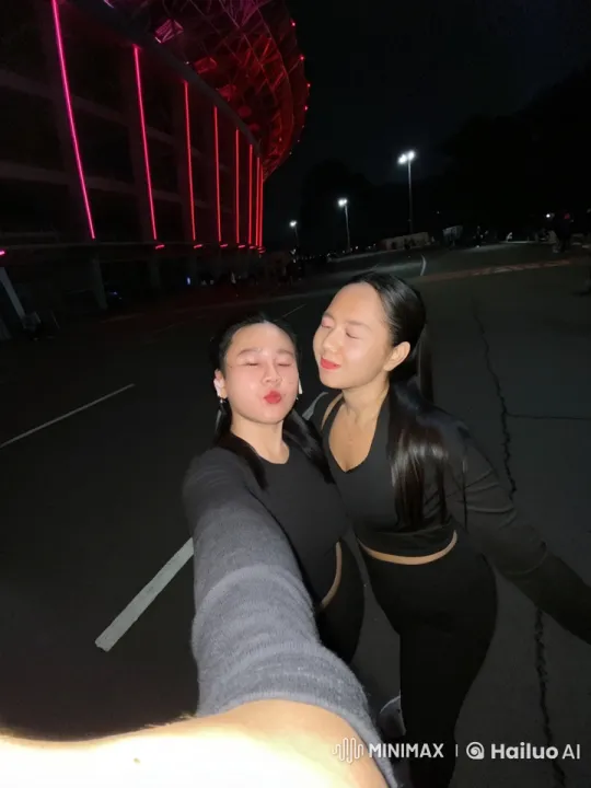 Dynamic Kungfu Practice in Illuminated Stadium – AI Generated Video | Hailuo AI