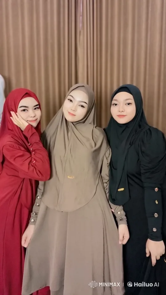 Three Women Perform Graceful Kungfu Moves in Synchronized Display – AI Generated Video | Hailuo AI