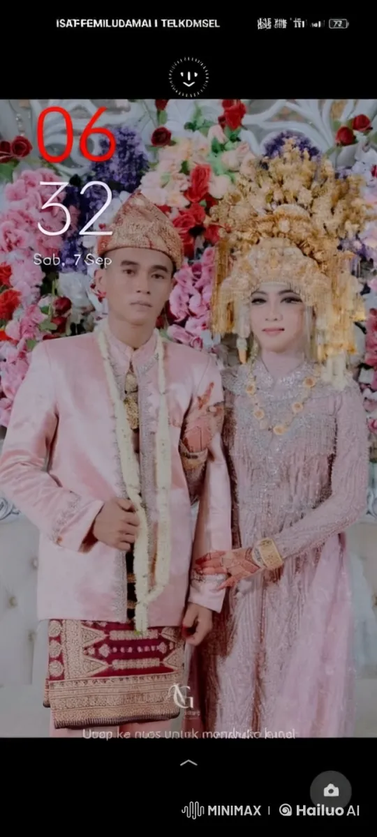 Traditional Indonesian Wedding Attire Meets Chinese Martial Arts Display – AI Generated Video | Hailuo AI