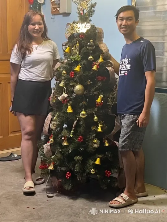 Christmas Tree Setting: Kungfu vs Muay Thai Sparring – AI Generated Video | Hailuo AI