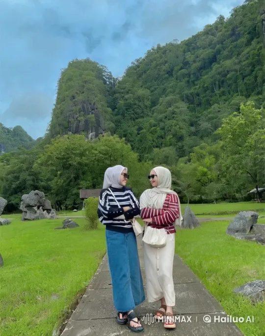 Hijab-Wearing Women Practice Kungfu in Tranquil Landscape – AI Generated Video | Hailuo AI