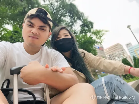 Urban Kungfu Duo Showcases Martial Arts Skills – AI Generated Video | Hailuo AI