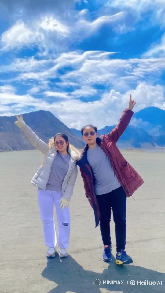 Dynamic Kung Fu Stances in Mountainous Landscape – AI Generated Video | Hailuo AI