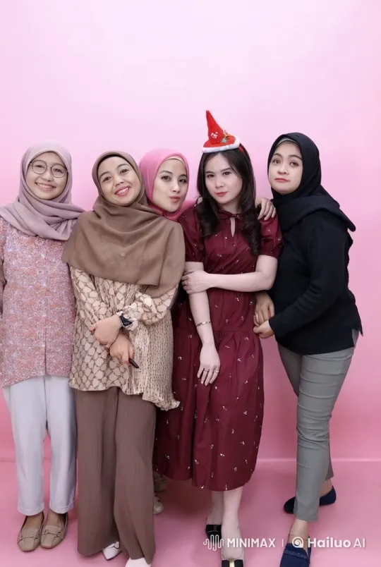 Women Perform Graceful Kungfu Against Pink Background – AI Generated Video | Hailuo AI