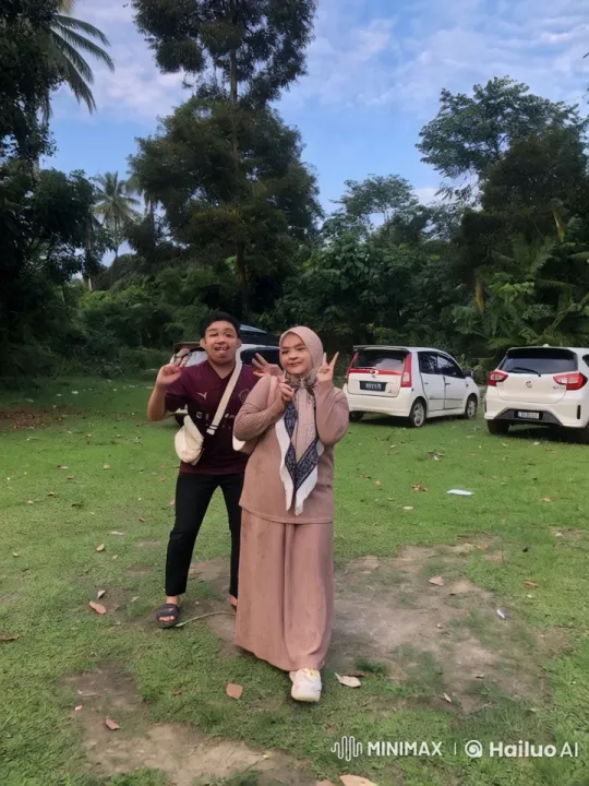 Martial Arts Practice in Nature with Friendship and Respect – AI Generated Video | Hailuo AI