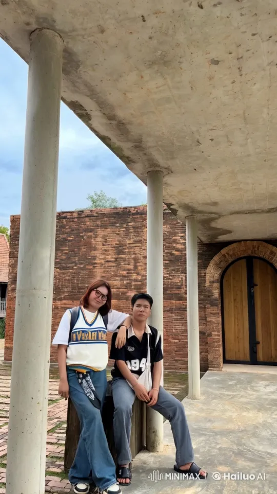 Rustic Setting: Two Practitioners Perform Kung Fu – AI Generated Video | Hailuo AI