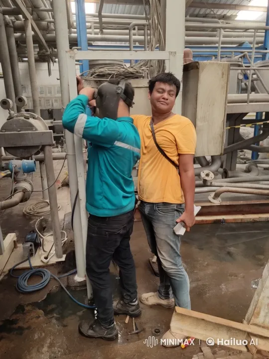 Kungfu Duel in Industrial Setting – AI Generated Video | Hailuo AI