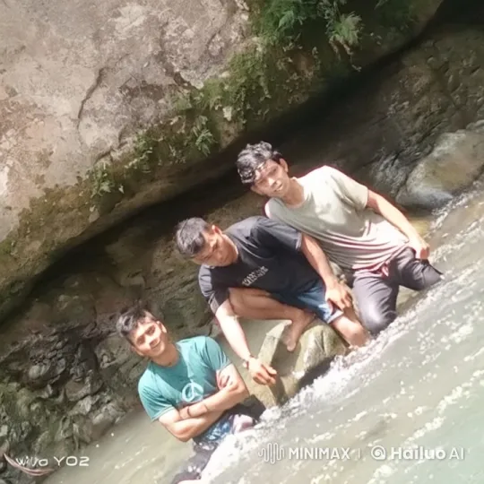 Martial Artists Showcase Skills in Rocky Stream – AI Generated Video | Hailuo AI