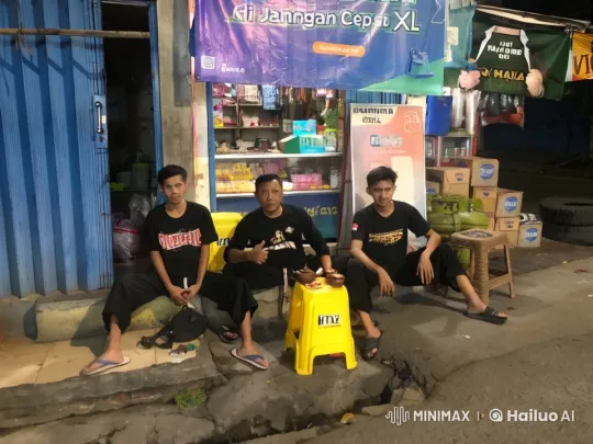 Young Men Practicing Kung Fu on a Street at Night – AI Generated Video | Hailuo AI