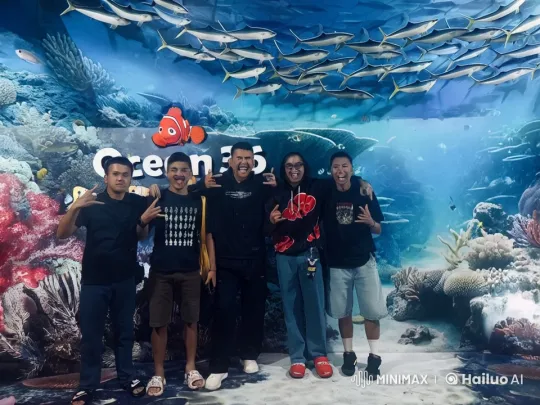 Friends Perform Martial Arts Against Ocean Backdrop – AI Generated Video | Hailuo AI