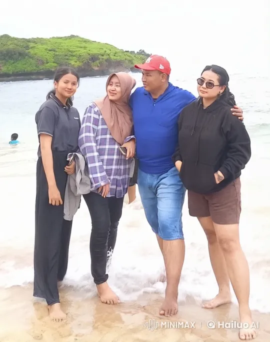 Beachside Kung Fu Display with Serene Ocean – AI Generated Video | Hailuo AI
