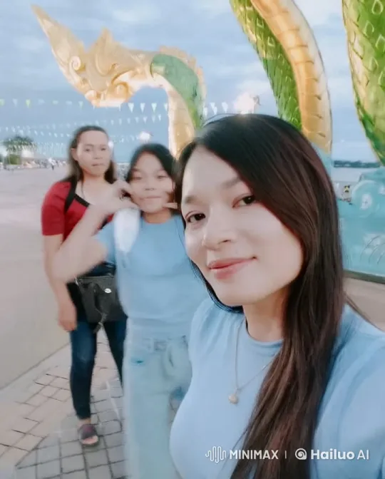 Kung Fu Masters Perform Dynamic Moves in Front of Dragon Statue – AI Generated Video | Hailuo AI