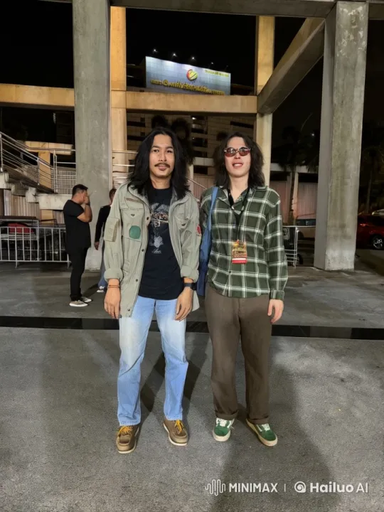 Nighttime Kung Fu Duel in Urban Setting – AI Generated Video | Hailuo AI