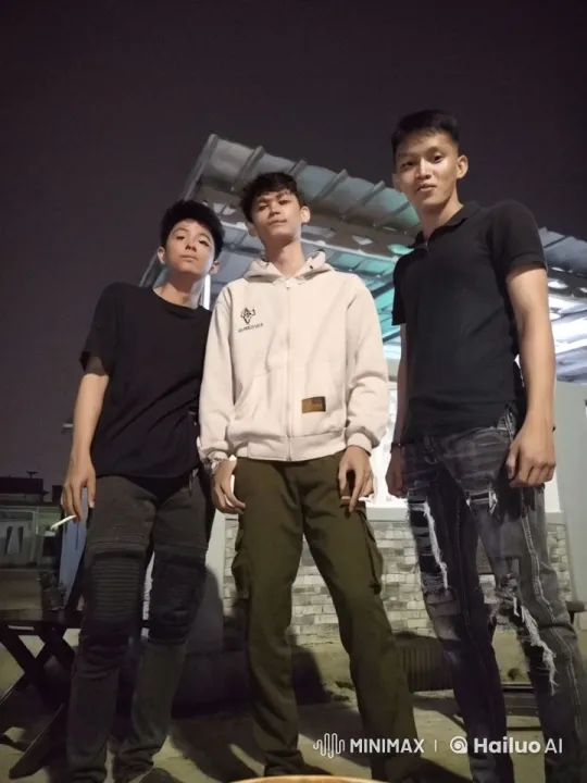 Young Men Showcase Energetic Kung Fu Performance – AI Generated Video | Hailuo AI
