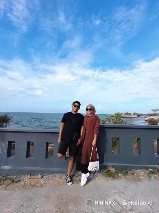 Couple Performs Dynamic Kung Fu by the Sea – AI Generated Video | Hailuo AI