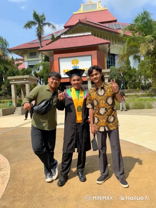 Graduation Celebration with Unexpected Kung Fu Performance – AI Generated Video | Hailuo AI