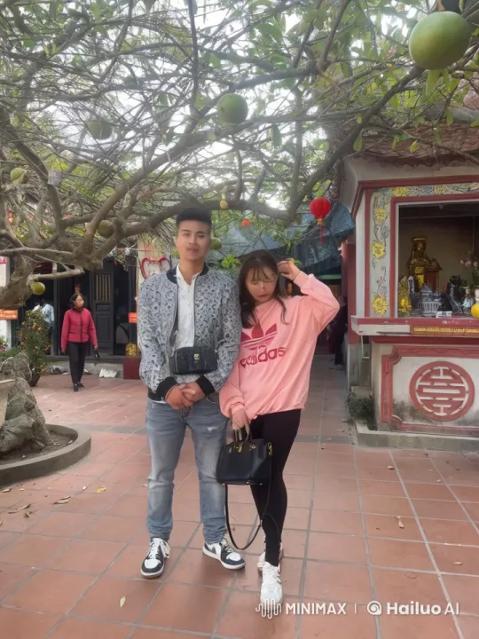 Couple Performs Impressive Kung Fu in Temple Courtyard – AI Generated Video | Hailuo AI
