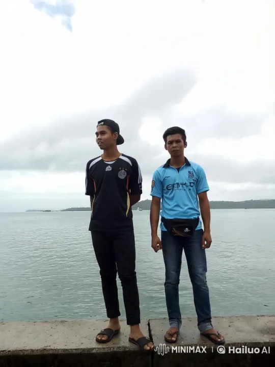 Epic Fantasy Kungfu Fight on Waterfront – AI Generated Video | Hailuo AI