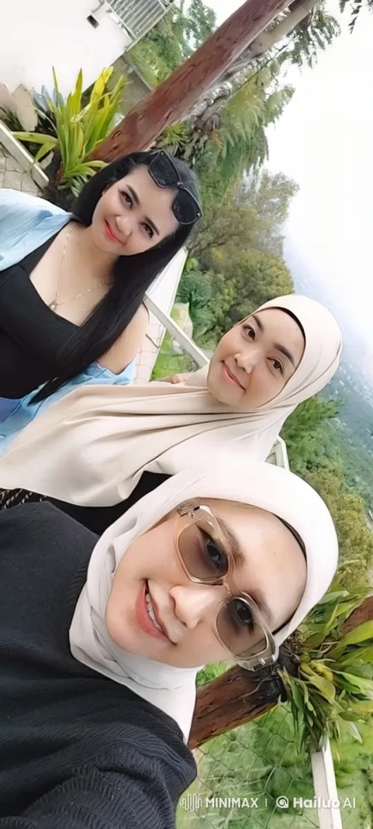 Three Individuals Practicing Kung Fu in Scenic Surroundings – AI Generated Video | Hailuo AI