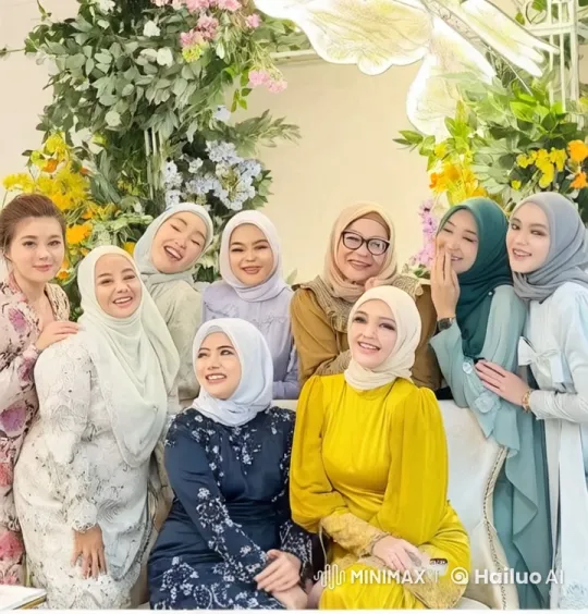 Elegant Women in Kung Fu Combat Amidst Floral Decor – AI Generated Video | Hailuo AI