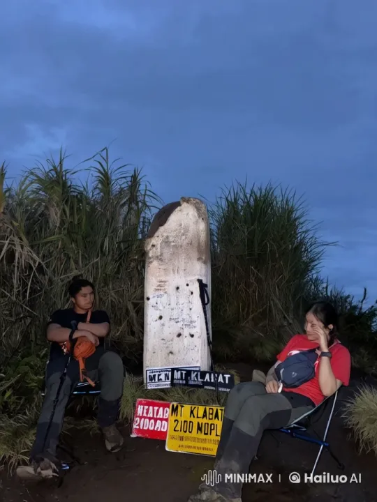 Kungfu Combat Display on Mt. Klabat's Summit – AI Generated Video | Hailuo AI