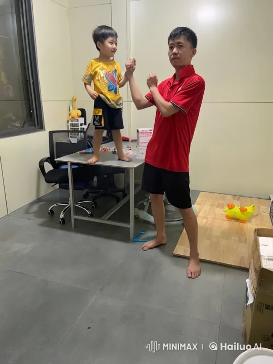 Father and Son Practicing Kung Fu Together – AI Generated Video | Hailuo AI