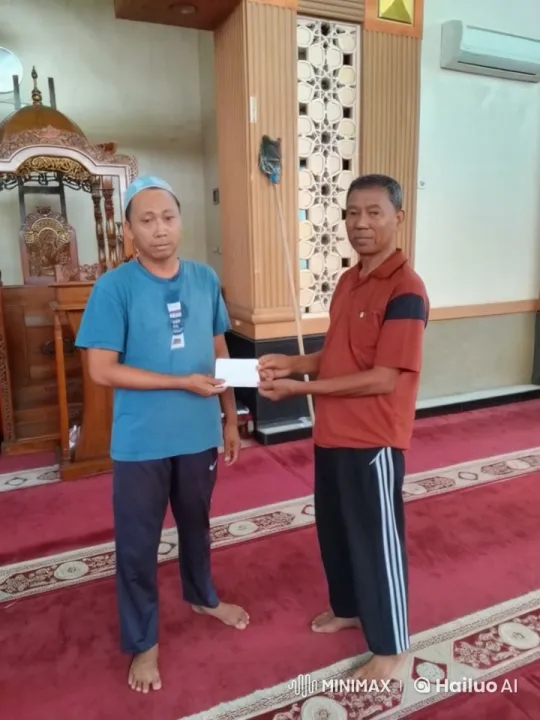 Traditional Kungfu Mastery Displayed in Ornate Setting – AI Generated Video | Hailuo AI