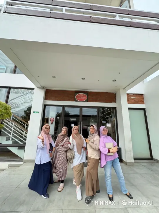 Women in Hijabs Practice Playful Kung Fu – AI Generated Video | Hailuo AI