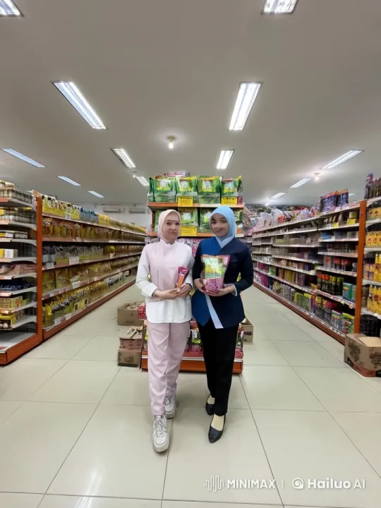 Kungfu Masters Engage in Dynamic Fight Scene in Grocery Store – AI Generated Video | Hailuo AI