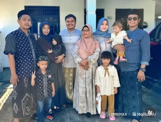 Family Kung Fu Fight in Group Photo Setting – AI Generated Video | Hailuo AI