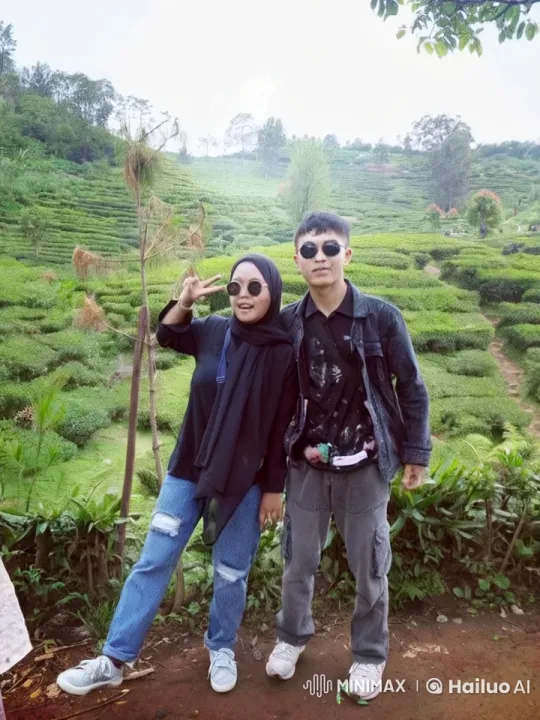 Martial Arts Display in Tea Plantation Setting – AI Generated Video | Hailuo AI