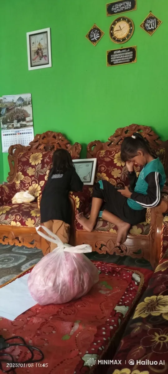 Children's Playful Kung-Fu Fight in Cozy Living Room – AI Generated Video | Hailuo AI