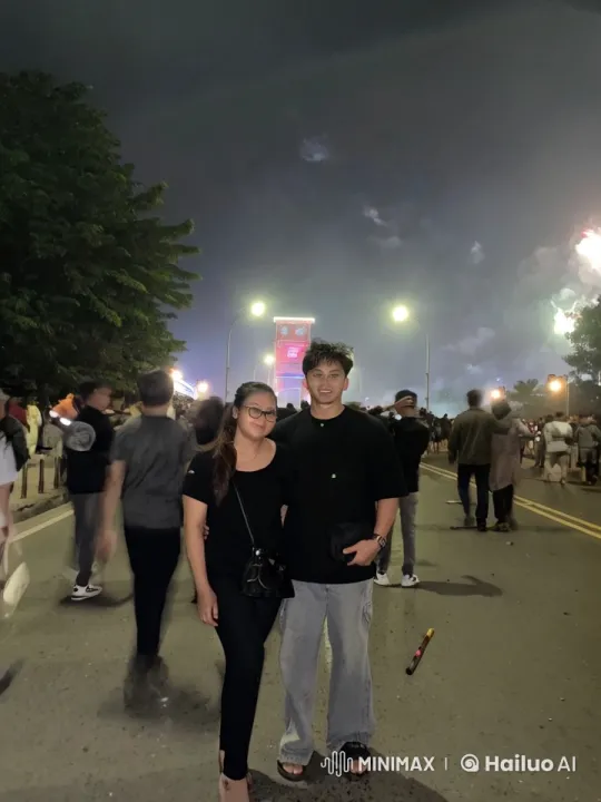 Couple Watches Kungfu Display Amidst Bustling Night Streets – AI Generated Video | Hailuo AI