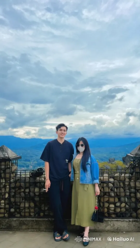 Couple Practicing Kungfu at Mountainous Viewpoint – AI Generated Video | Hailuo AI