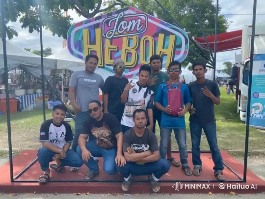 Energetic Kung Fu Display at 'Jom Heboh' Event – AI Generated Video | Hailuo AI