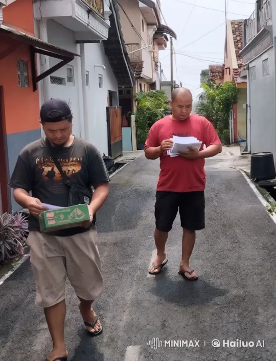 Man Performs Martial Arts While Companion Reads Papers – AI Generated Video | Hailuo AI