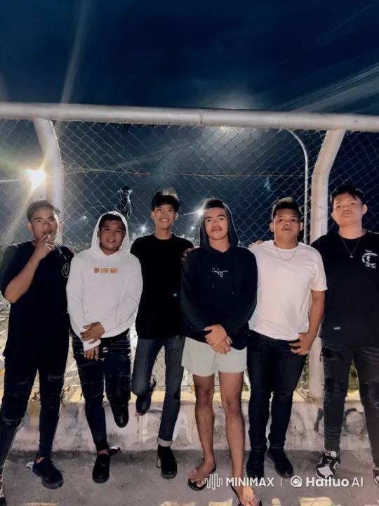 Young Men Display Martial Arts Skills in Nighttime Training – AI Generated Video | Hailuo AI