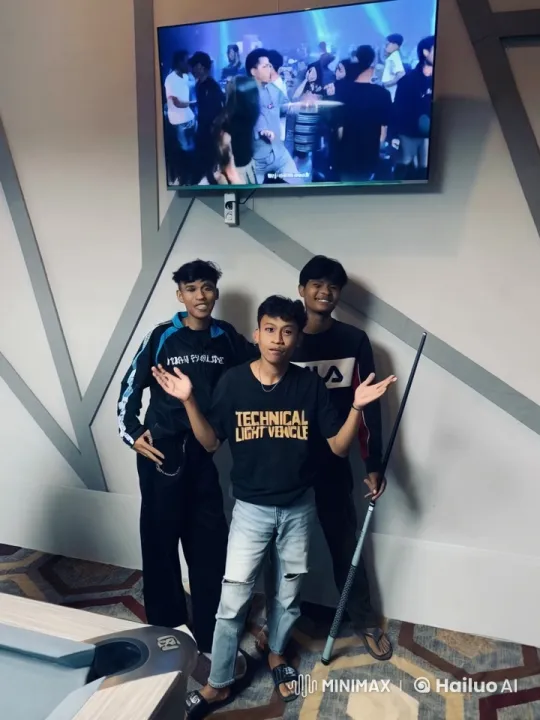 Three Men Chat Under a TV Showing Nightclub Scene – AI Generated Video | Hailuo AI