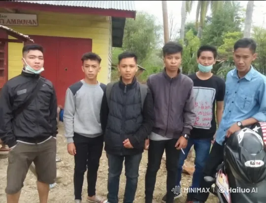 Young Men Showcase Kung Fu Skills in Outdoor Setting – AI Generated Video | Hailuo AI