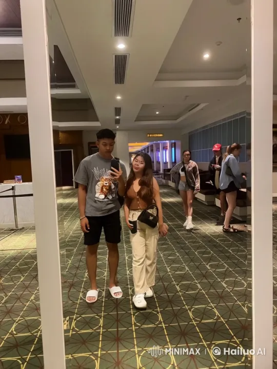 Indoor Kungfu Battle: Young Man vs. Young Woman – AI Generated Video | Hailuo AI