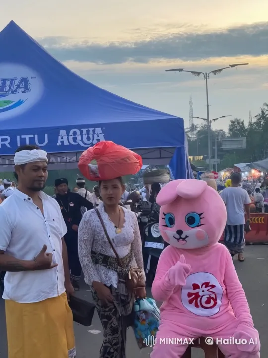 Pink Rabbit in Martial Arts Demo at Bustling Market – AI Generated Video | Hailuo AI